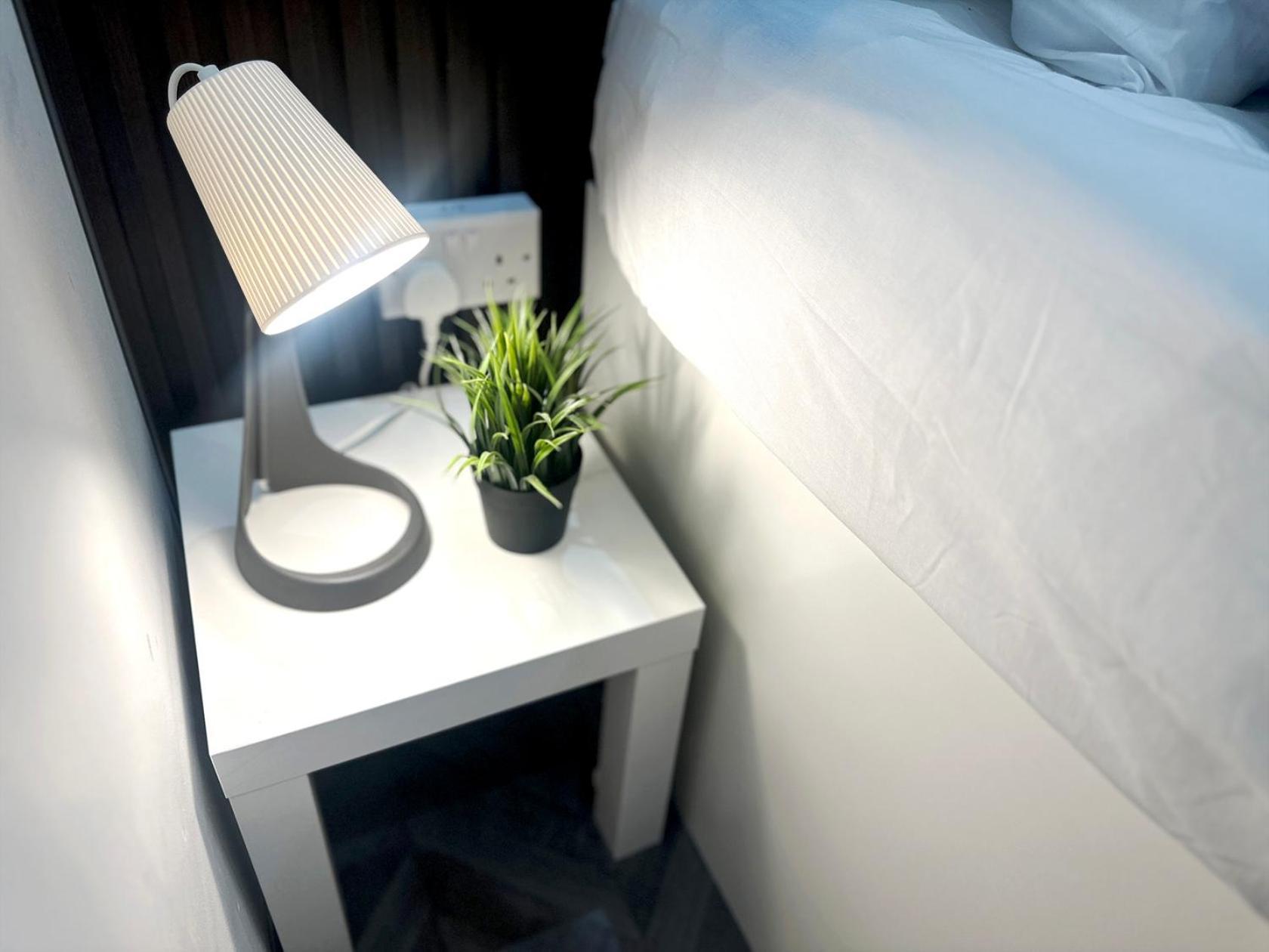 Homestay Cove Partition In Tecom Near Internet Metro Dubai