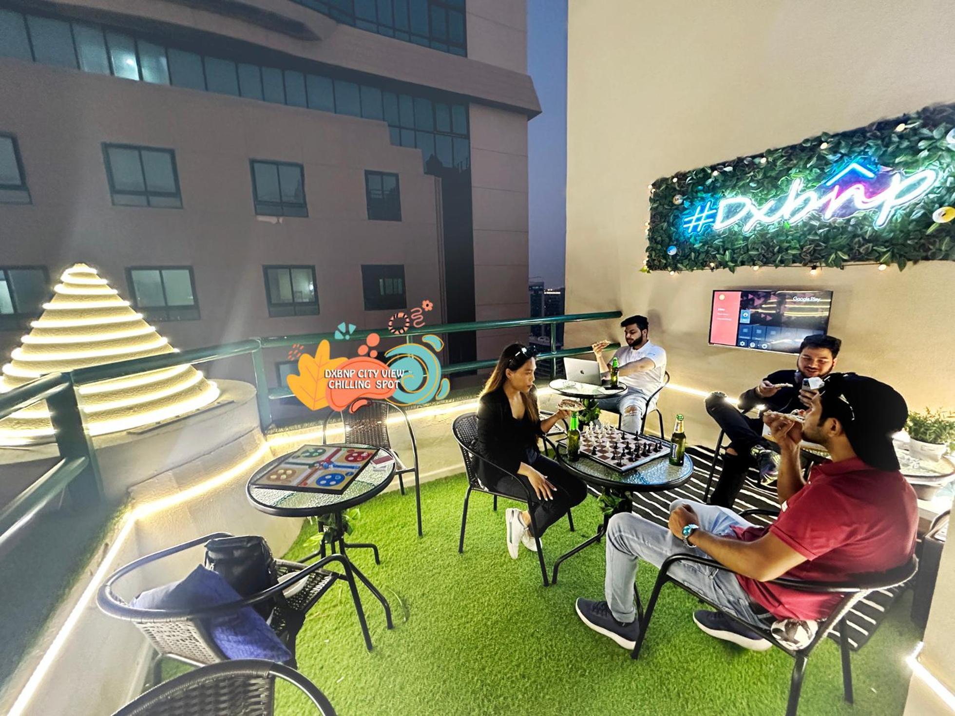 Homestay Cove Partition In Tecom Near Internet Metro