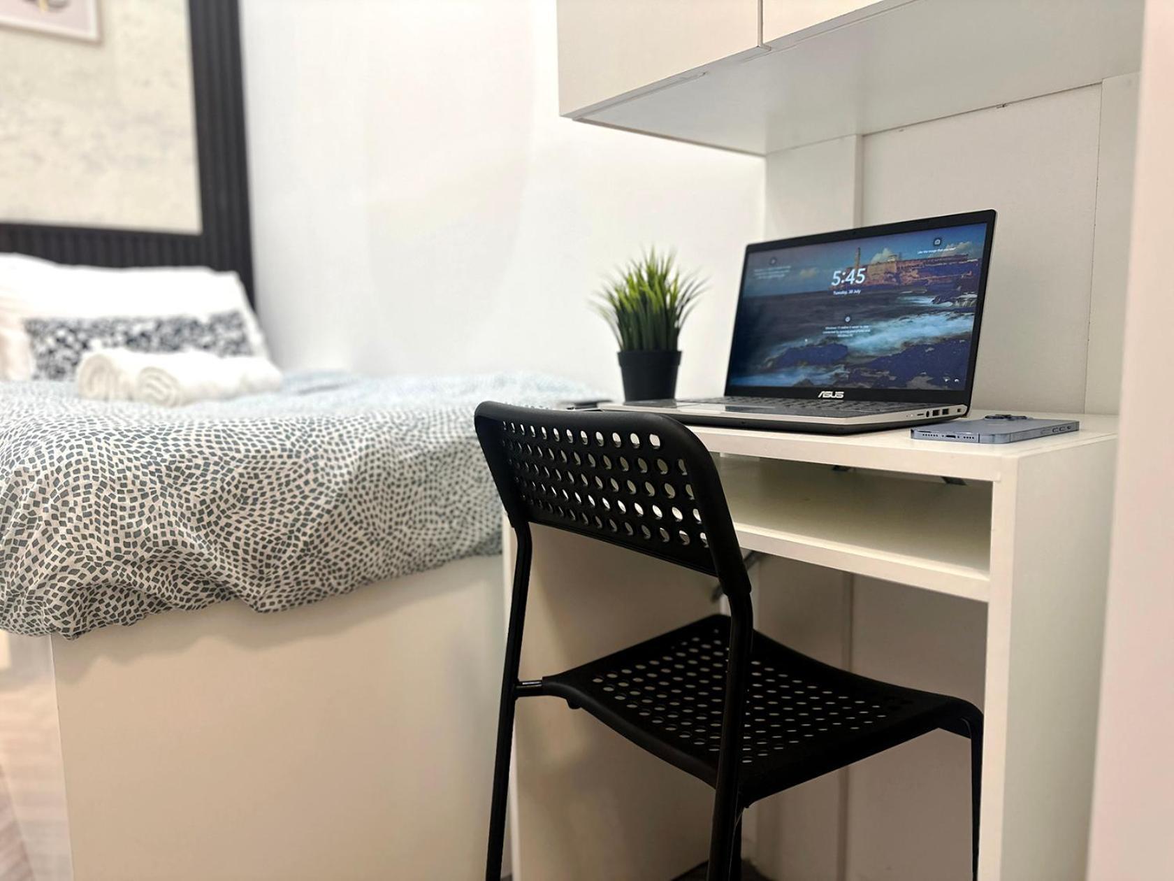 Cove Partition In Tecom Near Internet Metro * Dubai